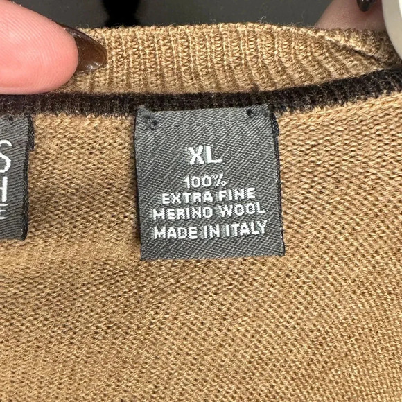 NWOT Saks Fifth Avenue Men’s Merino Wool Sweater - Picture 3 of 15